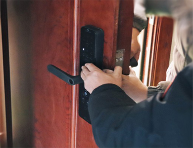 双鸭山市24小时上门开锁公司